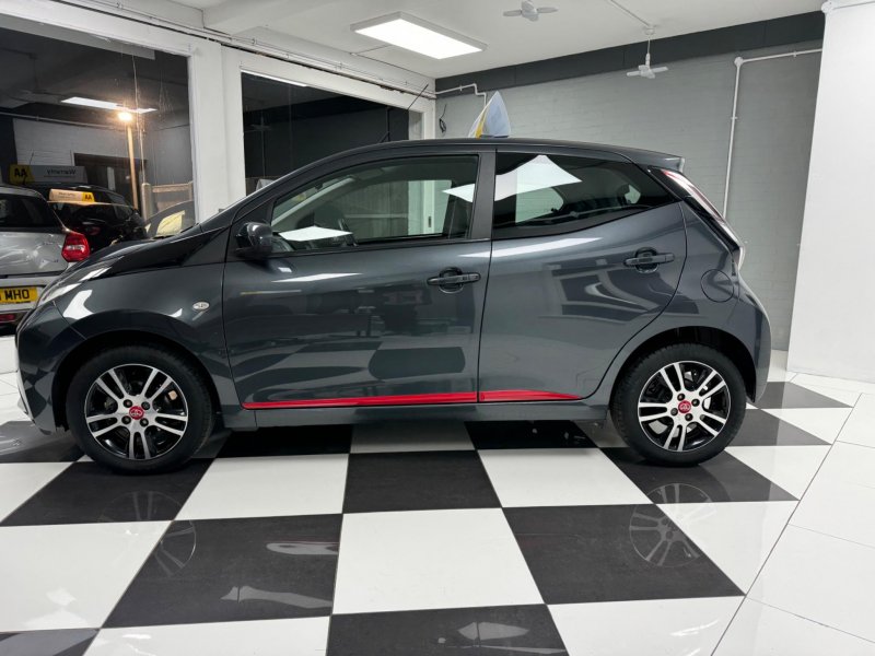 TOYOTA AYGO
