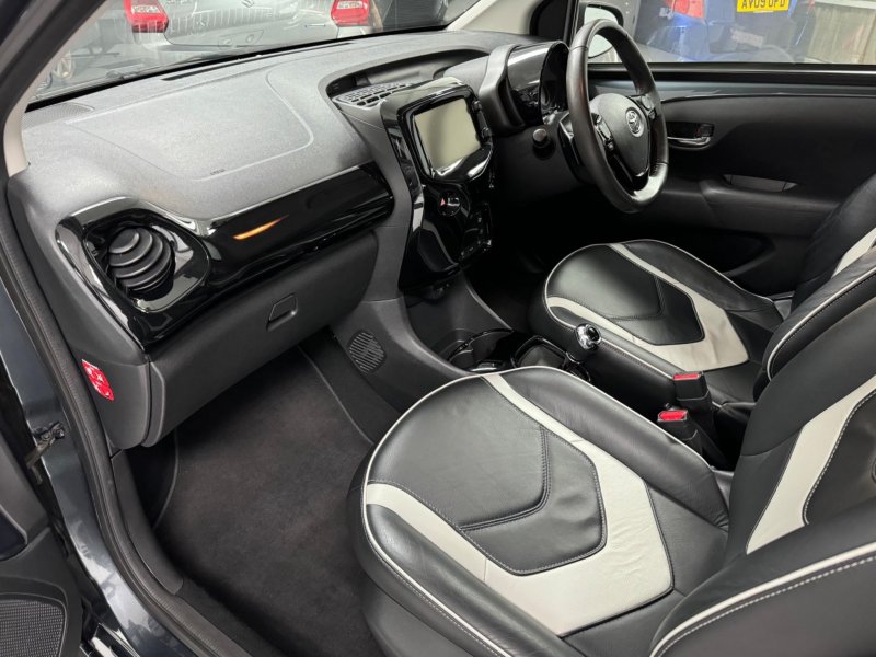 TOYOTA AYGO