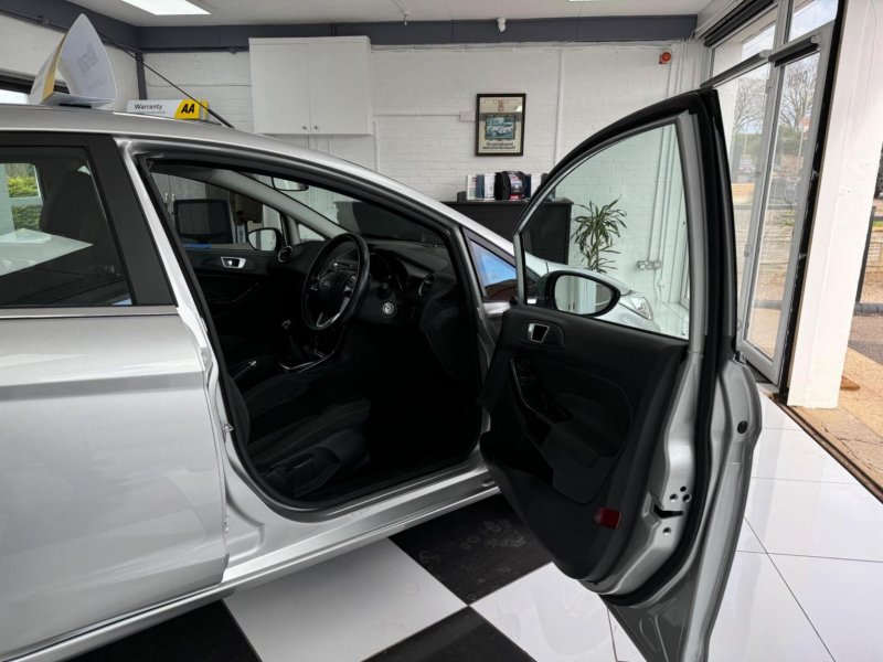 FORD FIESTA