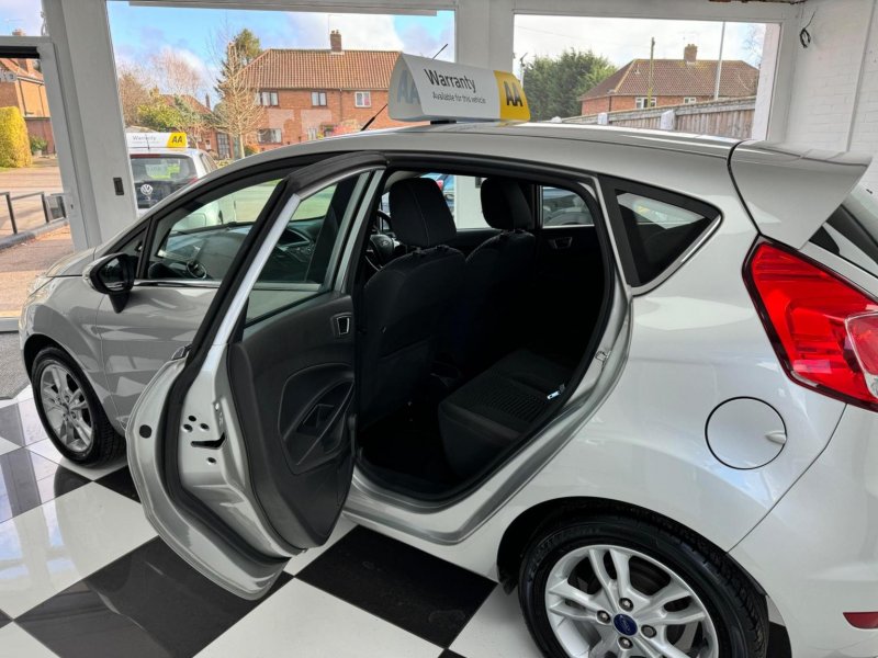 FORD FIESTA