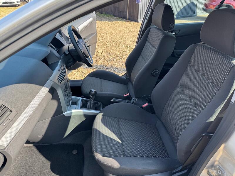 VAUXHALL ASTRA