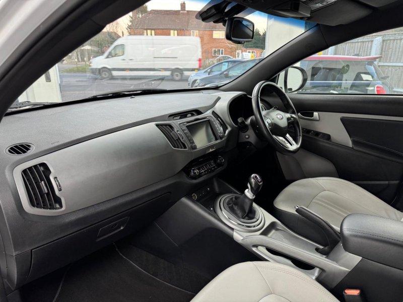 KIA SPORTAGE