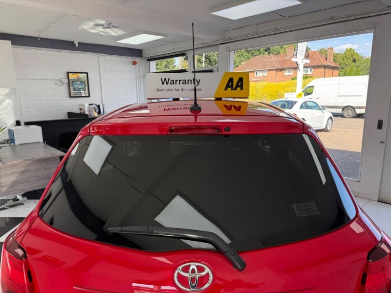 TOYOTA YARIS
