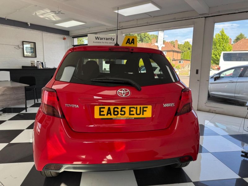 TOYOTA YARIS