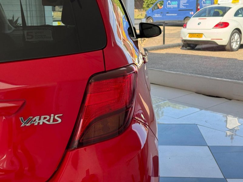TOYOTA YARIS