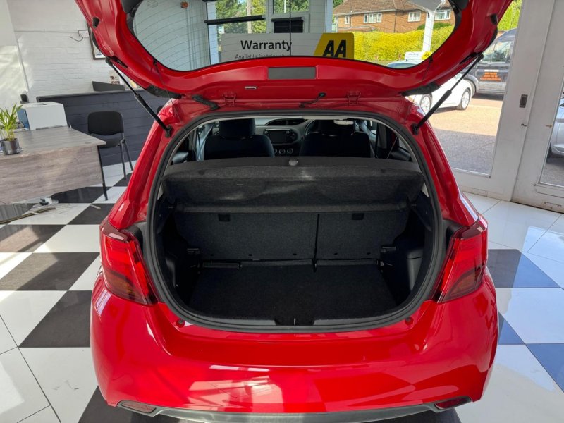TOYOTA YARIS