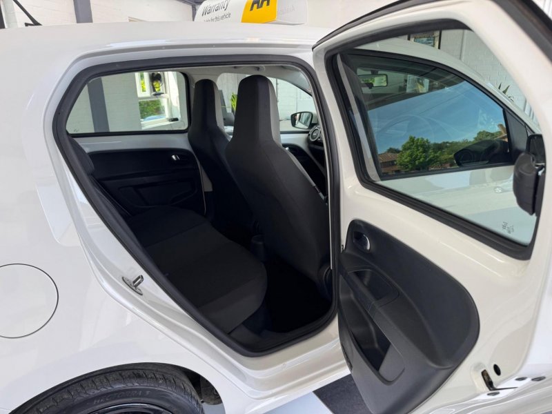 VOLKSWAGEN UP