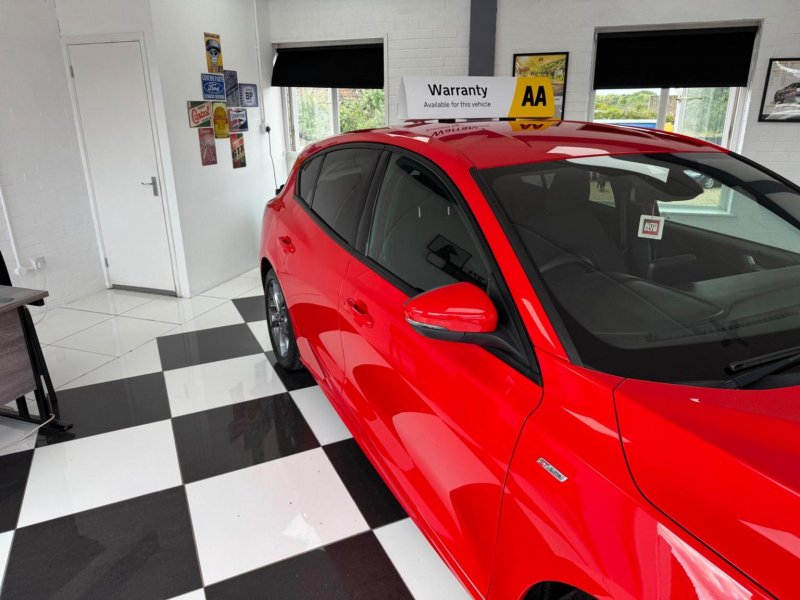 FORD FOCUS