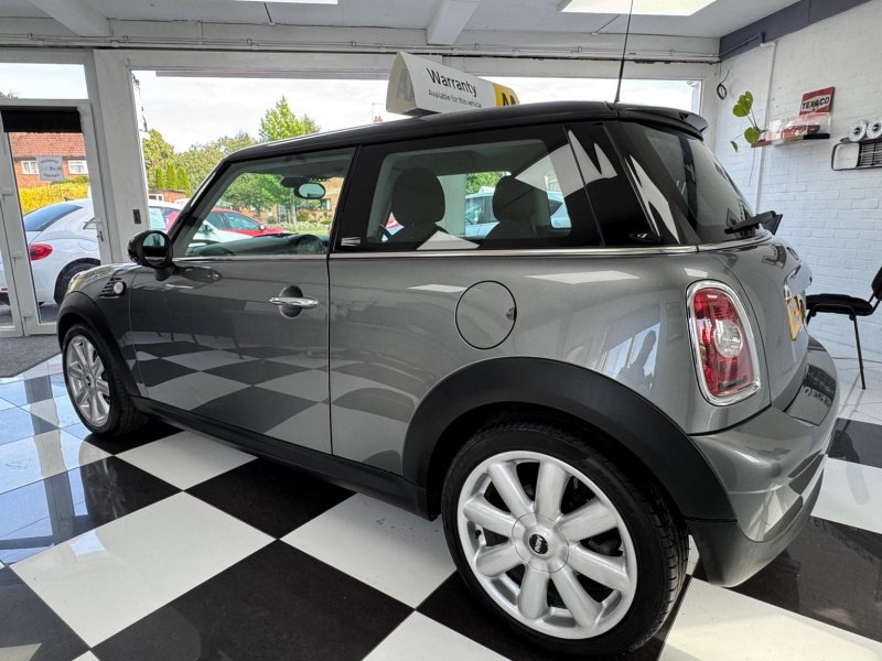 MINI HATCH