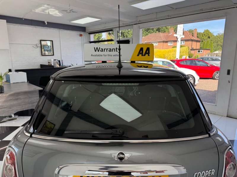 MINI HATCH