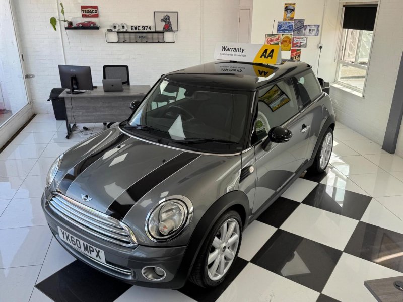 MINI HATCH