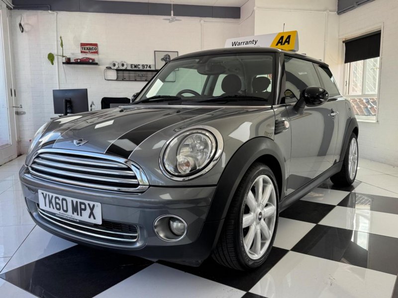MINI HATCH